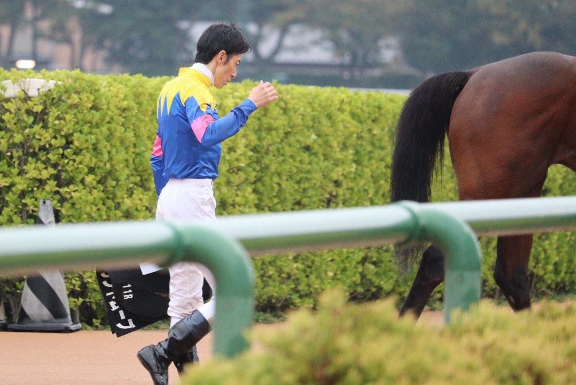 soiree1215's tweet photo. 中山11R 秋風ステークス
勝ち馬のサウンドムーブと津村明秀騎手
皐月賞以来の中山で勝利👏
おめでとうございます🎊

#サウンドムーブ 
#津村明秀 https://t.co/eYJR3boQC1