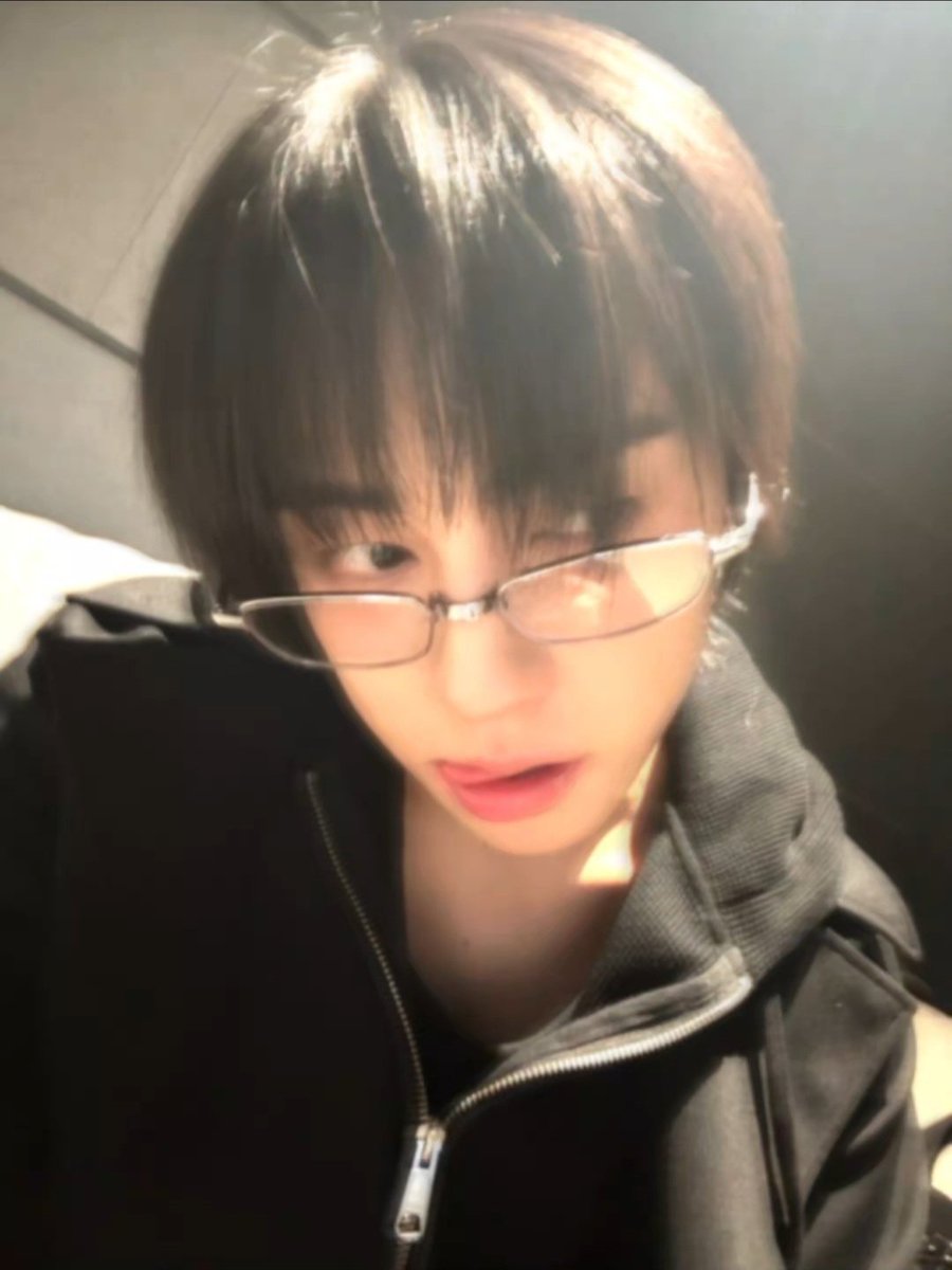 toddologi's tweet photo. aku dan dede tantik :p

#lunéselcaday #lunéjidoriday #andteam_taki @andTEAM_members https://t.co/MstRNx6vjW