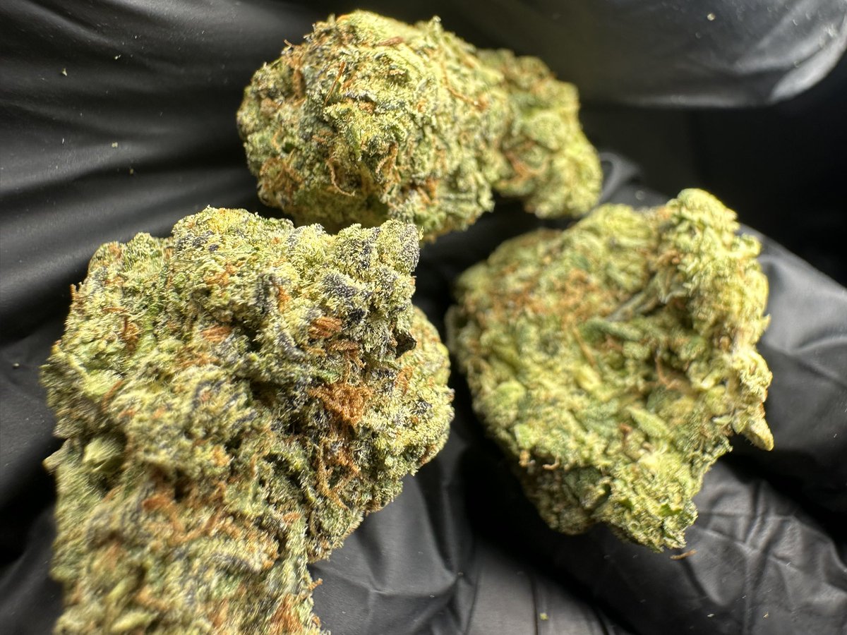 420culture_0's tweet photo. How much is a gram in your area 🤔 https://t.co/NKvWsYwmNv