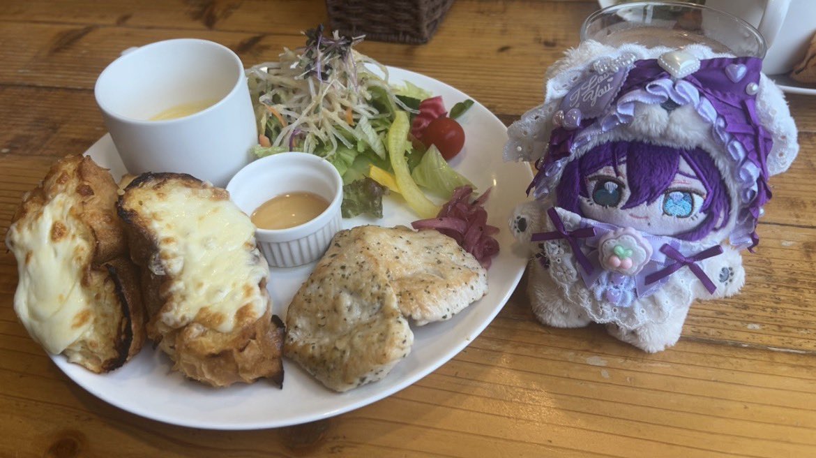 mayoi_k6's tweet photo. 可愛いいつぬいとご飯へ~ https://t.co/GmeqlVWVp9