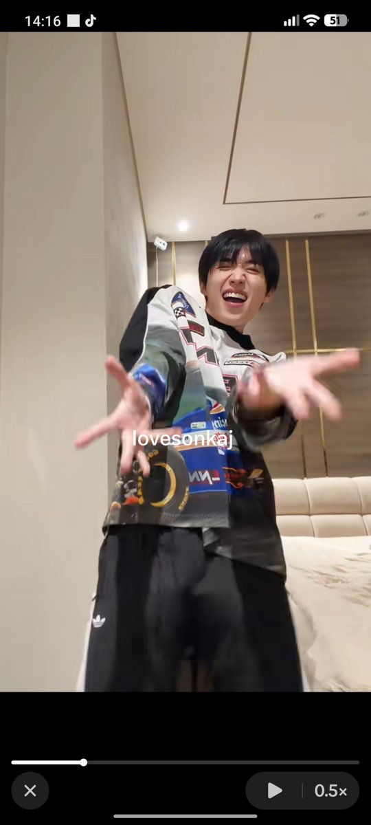 lovesonkaj's tweet photo. Cody ơi🤤 https://t.co/wD5aKUv3Q1