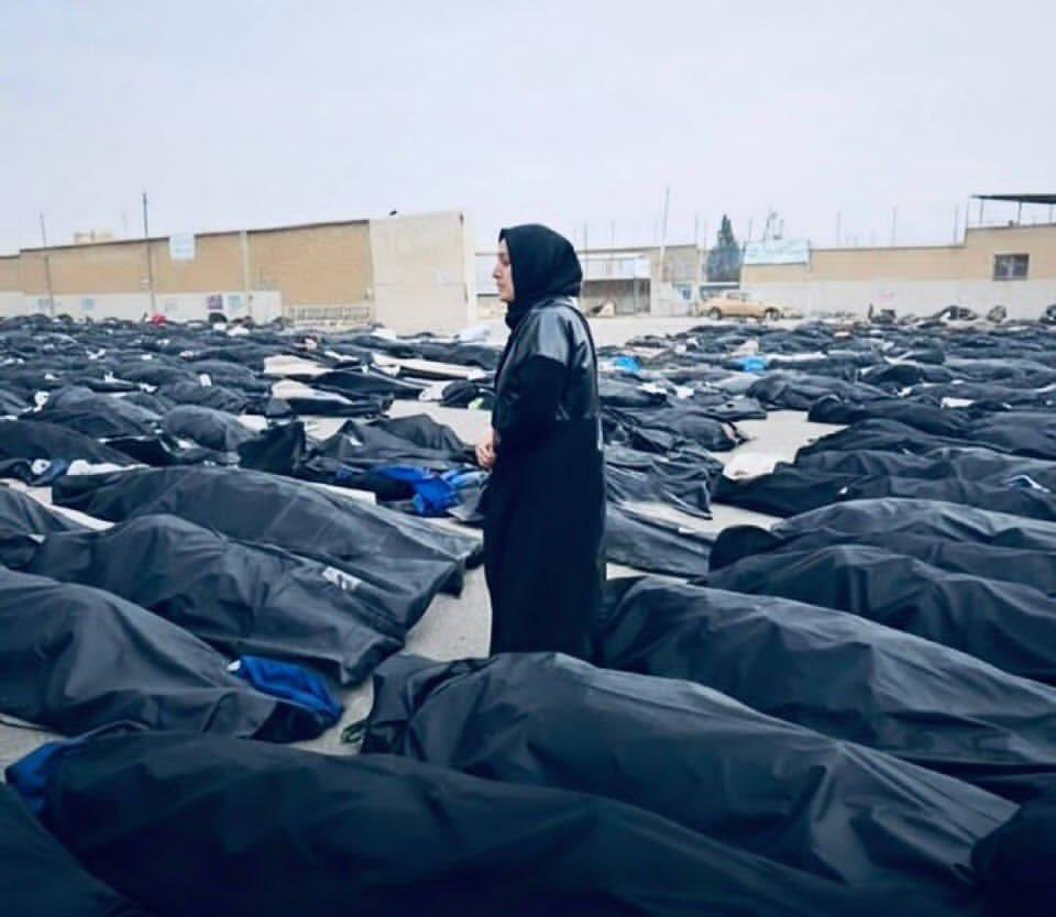 miladkvd8's tweet photo. از او که نیمه جان بود در کیسه‌های اجساد.. https://t.co/KMYCa8oFXj