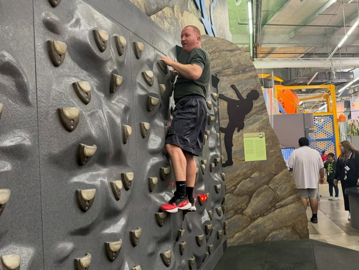 GeneSchantfgqq's tweet photo. Discovery Cube is always a blast—learning has never been this much fun. https://t.co/9Ke4Ayar9J