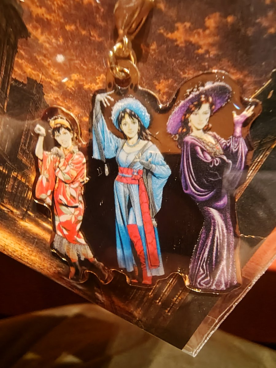 otom31's tweet photo. 初·博多座。#メイジ·ザ·キャッツアイ 観に来た。

原画グッズ買えたー。 https://t.co/S2VZx7ZZ0Z