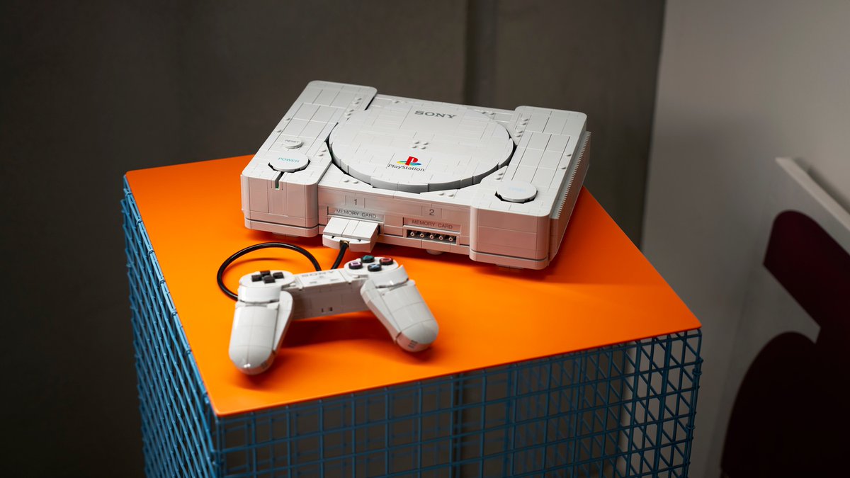 followtreasures's tweet photo. LEGO puts two game worlds inside its PlayStation. Open the grey console and out come Gran Turismo and Ape Escape. A closer look before October. https://t.co/4fdZQ0Unco ©2026 The LEGO Group. https://t.co/sOMVHj7Da9