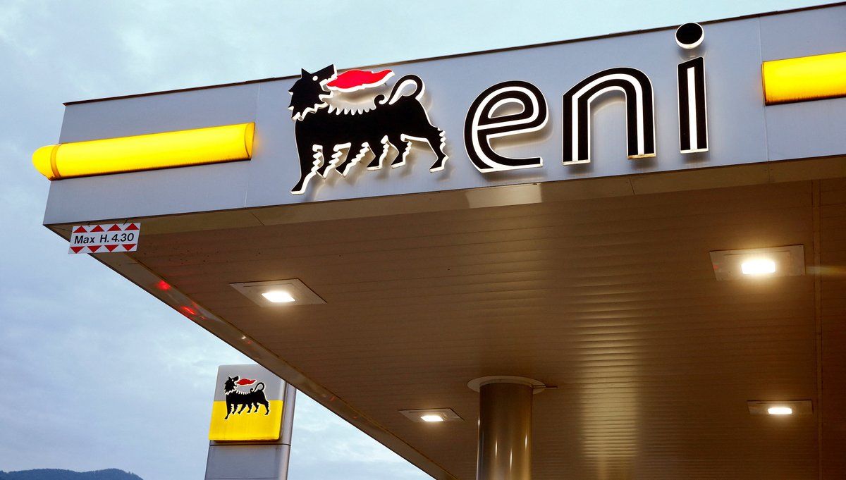 L_ThinkTank's tweet photo. [ 🇮🇹 ITALIE ]

🔸 Eni plafonnera le prix de ses carburants à partir du 28 septembre pendant 30 jours : 1,99 € le litre d’essence et 2,19 € le litre de diesel. Le groupe pourrait prolonger cette mesure jusqu’à la fin de l’année selon l’évolution du marché. https://t.co/j4IxPS6teG