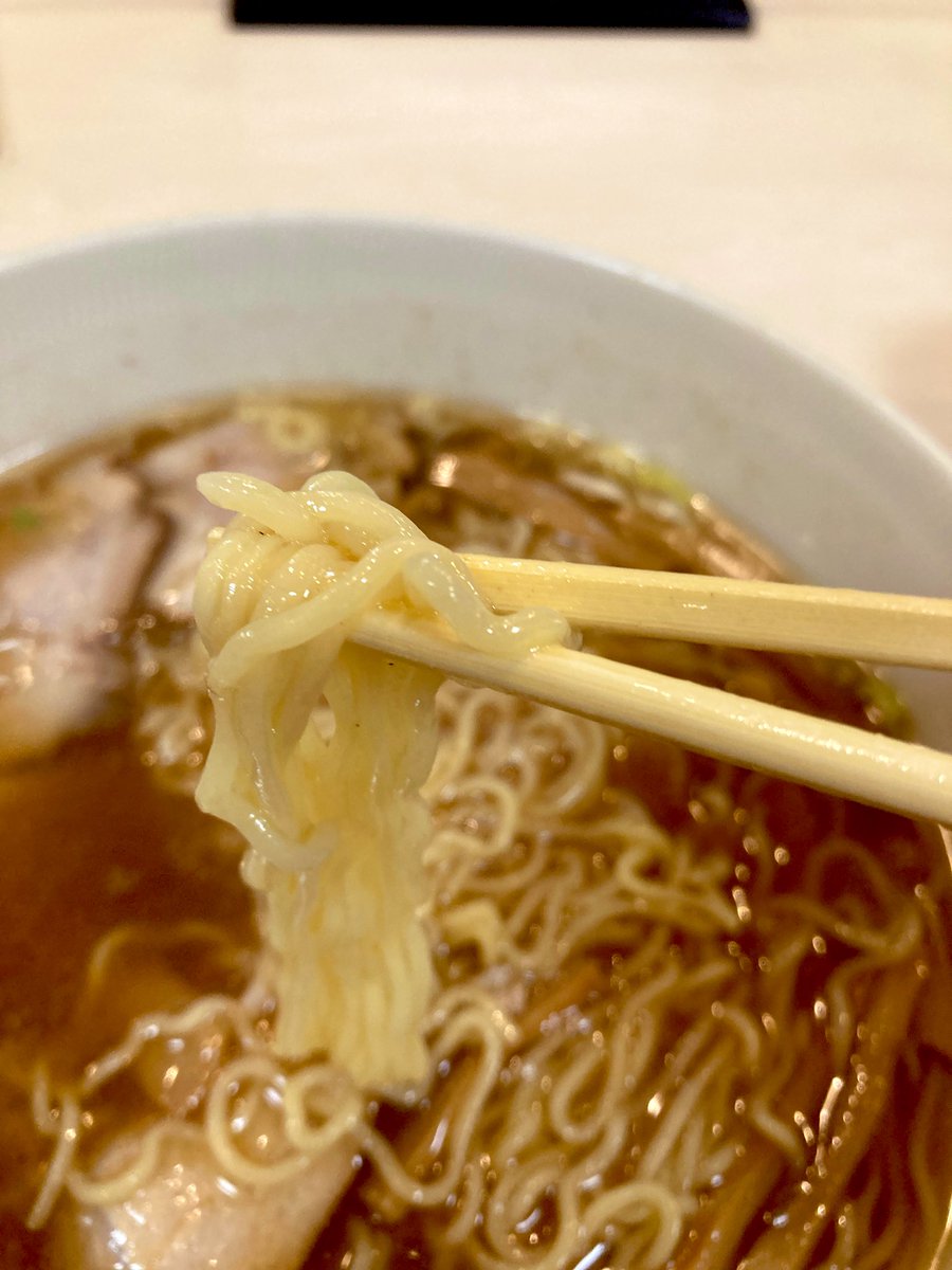 soba_addiction's tweet photo. 永福町大勝軒＠永福町

中華麺 1280円

総本山へ。
ひよって少なめにしましたが大満足です。
ご馳走様でした🙏

#ラーメン #中華そば #永福町大勝軒 https://t.co/G2wVZnoQ7P