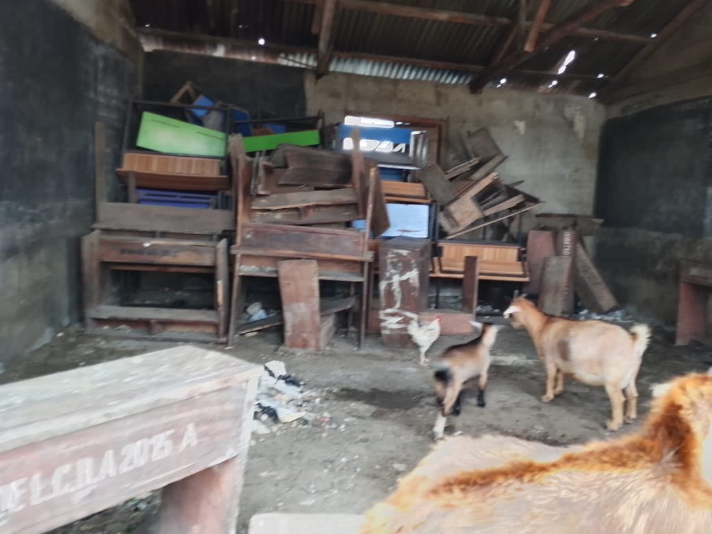 ruffydfire's tweet photo. A school in Lagos! https://t.co/DwvosSD5h2