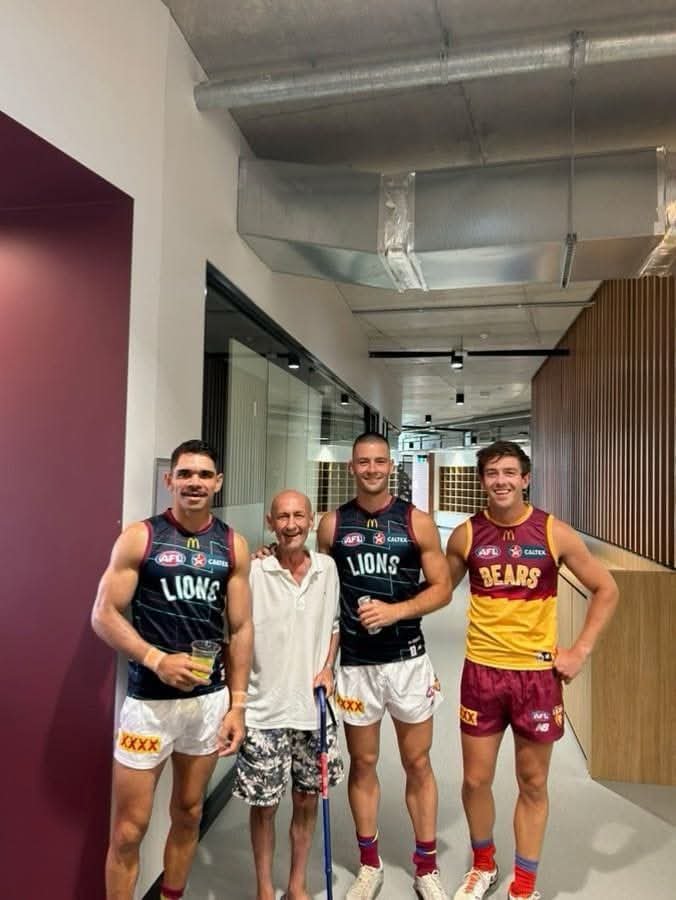 CooperTW14's tweet photo. My late cousin Mick was as die-hard a Fitzroy fan as they come, I'm mad they waited until the year he passed to start their 3-peat. I hope he got a great view of his "Mightys" from upstairs. https://t.co/dPX8GzeDgk