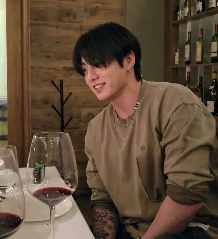 ivanezah's tweet photo. taekook on a date https://t.co/xyaNELKhi8