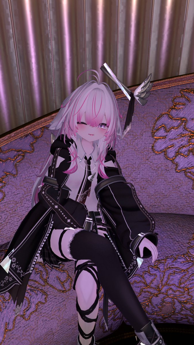 Penko1248's tweet photo. いやー写真撮って編集するの楽しすぎる😏加工前と後乗せとくよん〰️
#VRChat https://t.co/vYaLvkDtLK