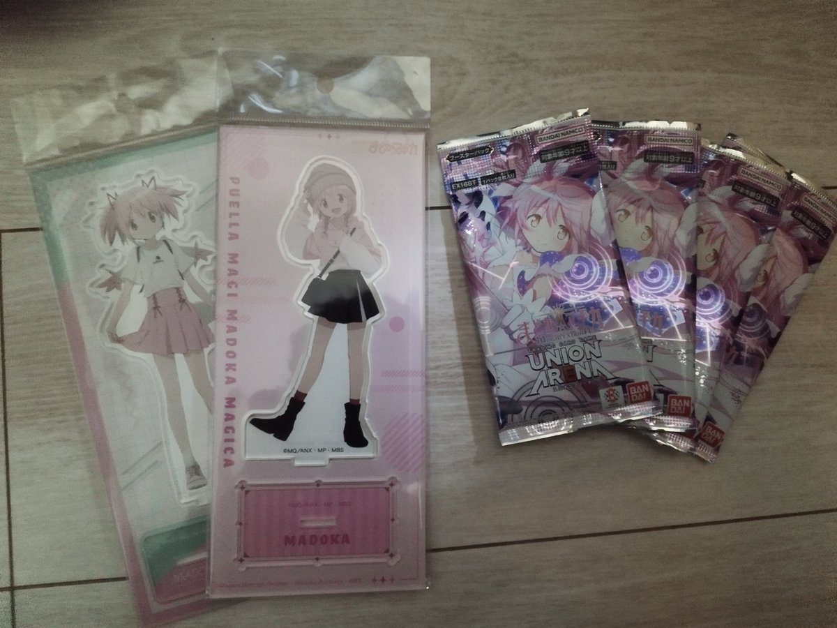 Luck_Lv_minus99's tweet photo. 今日、那覇に行ってきましたー！！
戦利品はまどかちゃんのアクリルスタンドが2つ
まどドラのトレカ4パック買ってきました〜
トレカは那覇のカードショップ新都心店に行ってきたけど、個数制限があって一人4パックまでで、他のところも回ったけど全然なかったわ https://t.co/JwQK1vm6vS