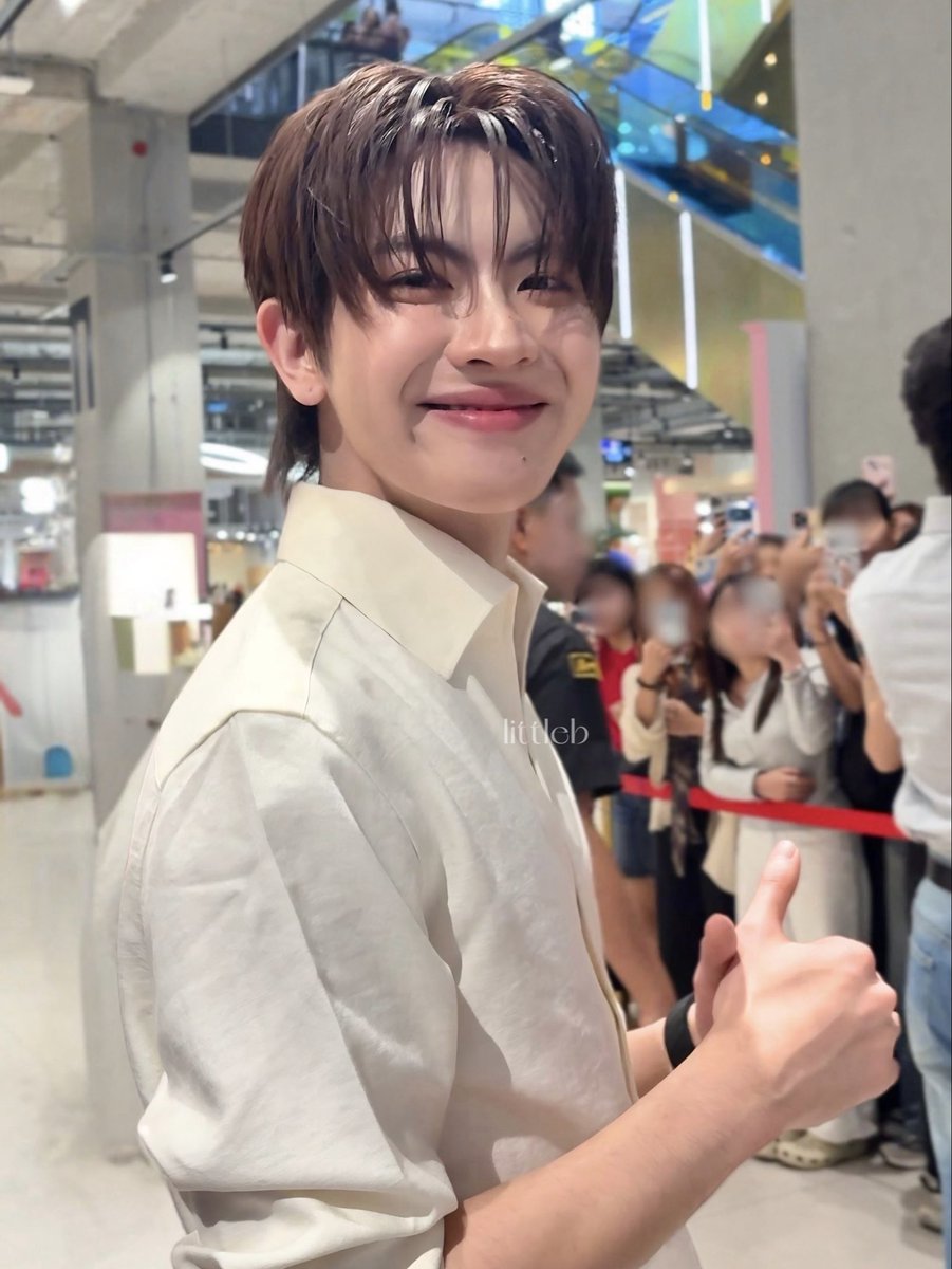 myfirstloveone's tweet photo. ยิ้มหวานของเฟิร์สวันตกคนได้จริงๆนะ ไม่เล่น https://t.co/CGQgQYITtT