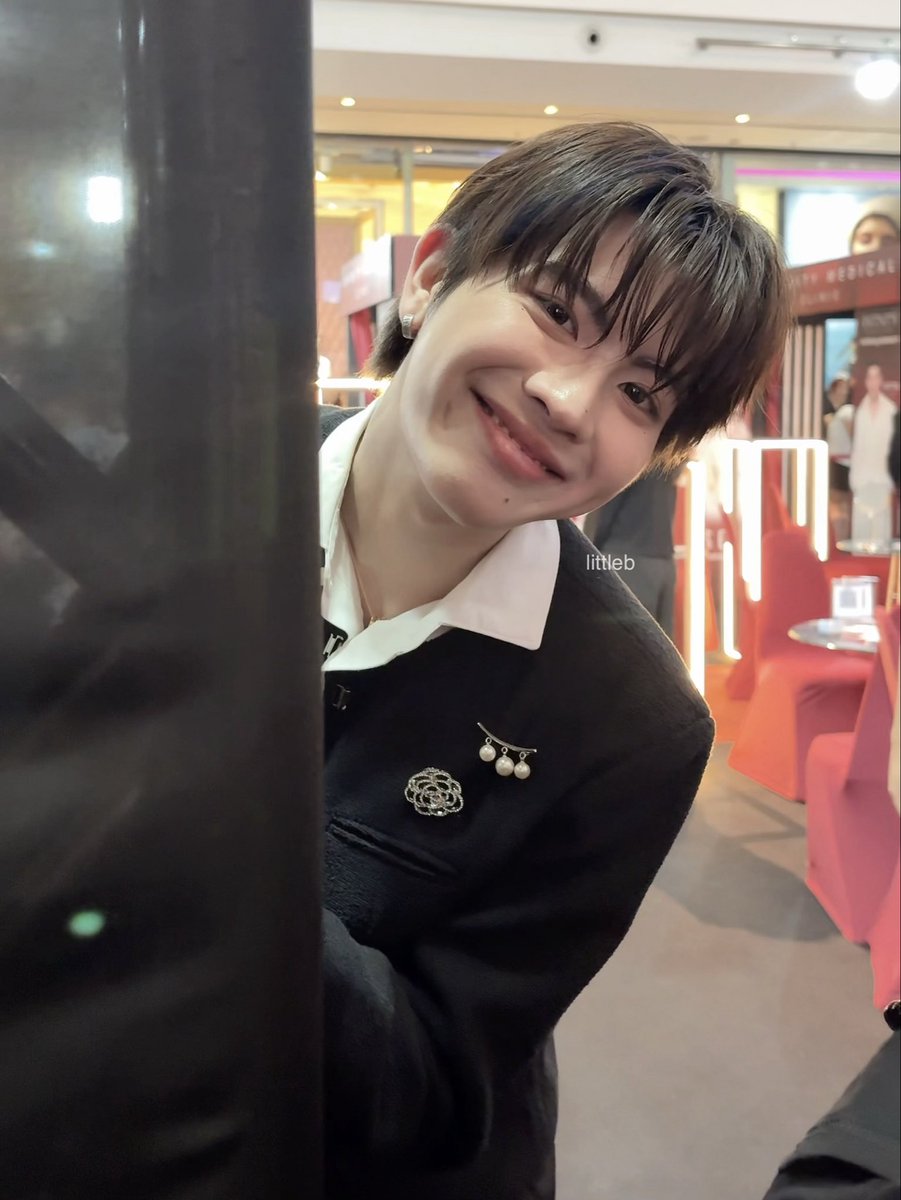 myfirstloveone's tweet photo. ยิ้มหวานของเฟิร์สวันตกคนได้จริงๆนะ ไม่เล่น https://t.co/CGQgQYITtT