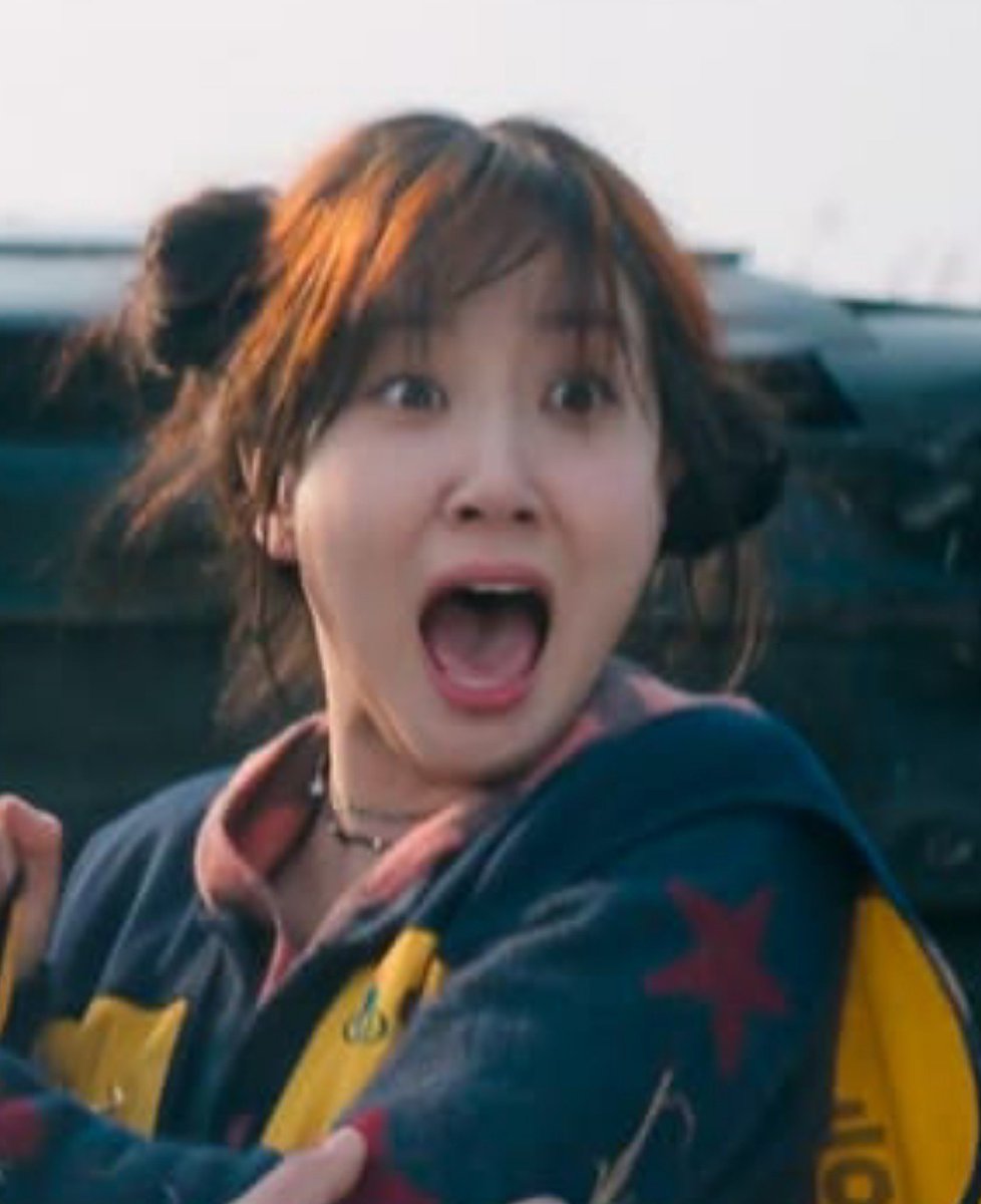 wondereunbin's tweet photo. chae-ni is literally snowball in human form 😆 https://t.co/TtylMf6EGb