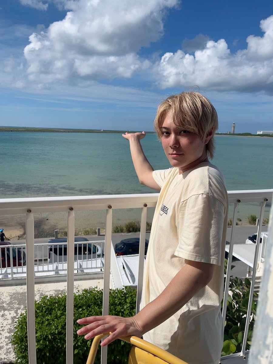BINbaguuu's tweet photo. 海って永遠に眺められるよね🌊 https://t.co/F15ycGCUzn