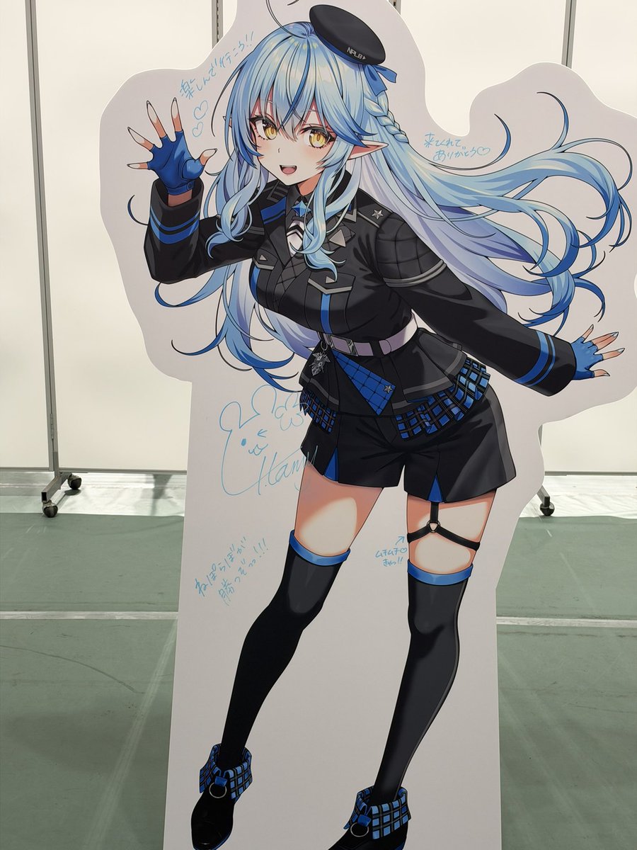 tanaka101100's tweet photo. サブアリーナの等身大パネル撮ってきた！
みんな可愛すぎて何枚も撮った
#ねぽっくす　 #ねぽっくすDay1 #ホロライブ https://t.co/FmV4FY5s95