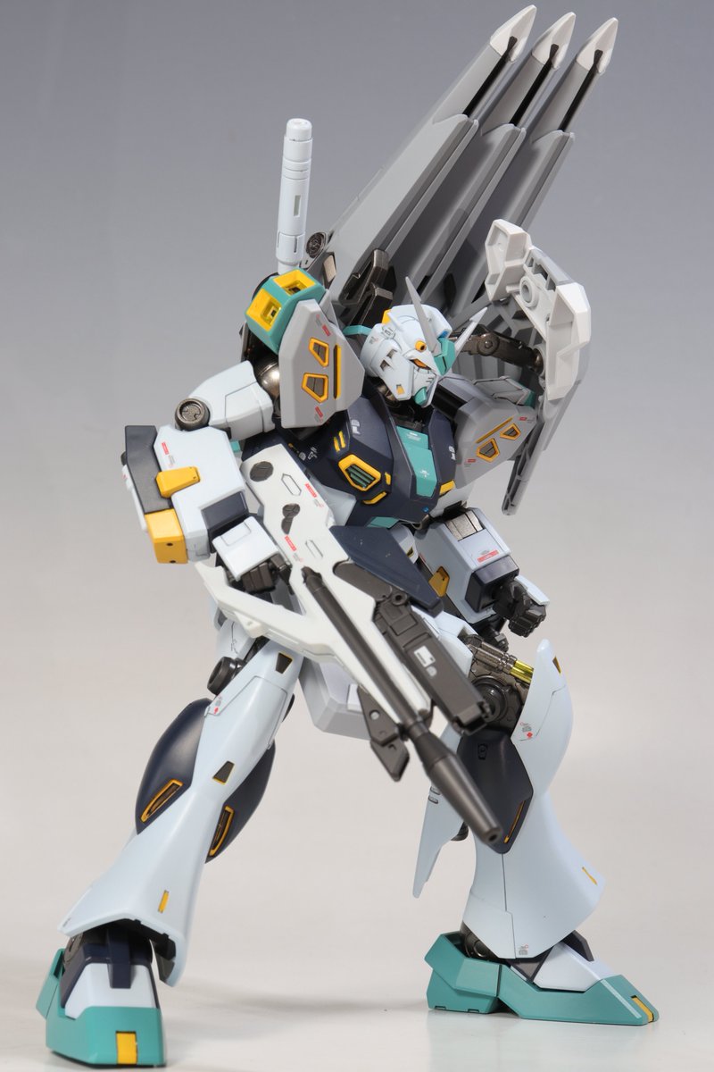 dendero_no's tweet photo. HG アリュゼウス
完成しましたー！
でかい！以前UPしましたが、もちろん中の量産型νガンダムもしっかり仕上げてます。
大雑把に済ませるつもりが、CG設定画と見比べたら思ったより違いが多くて頑張ってしまった...
#ガンプラ https://t.co/1SkVRJPJSh
