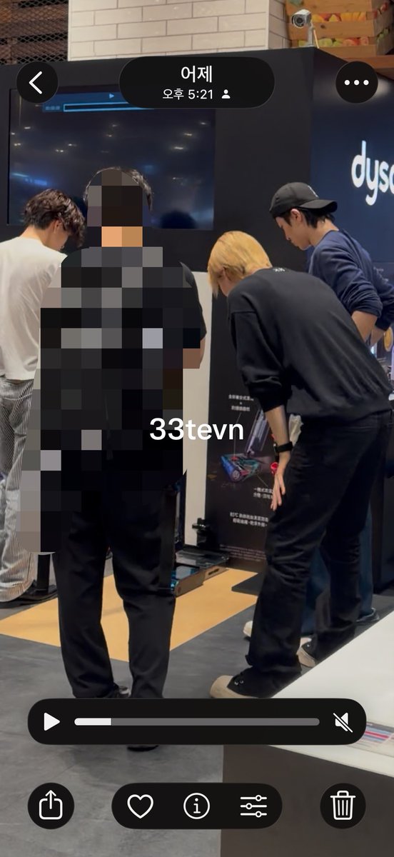 33tevn's tweet photo. 딘타이펑웨이팅하다가 잘생긴남자 봣더.. https://t.co/iFje3QU1rH