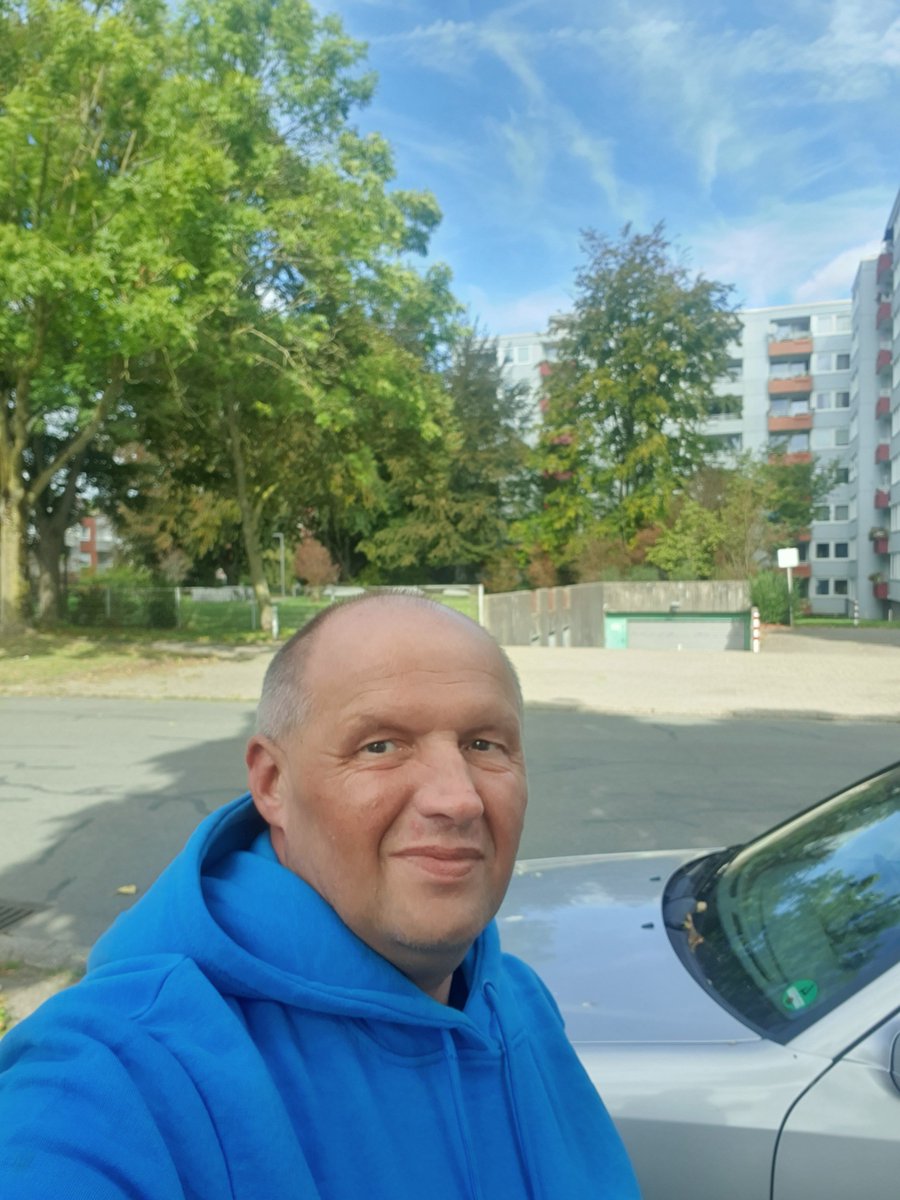 SliderOner666's tweet photo. Ich wünsche allen Twitterlingen ein schönes Wochenende 
😘🌹😘 https://t.co/H6sIMk2vjE