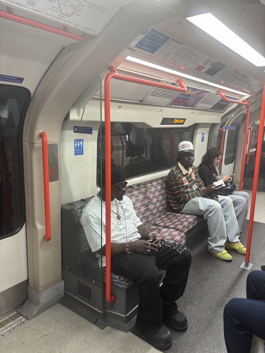 Boyllona_'s tweet photo. Chai on the road for real… ijoba London for 2nd slide. https://t.co/IDBnpmlFX5