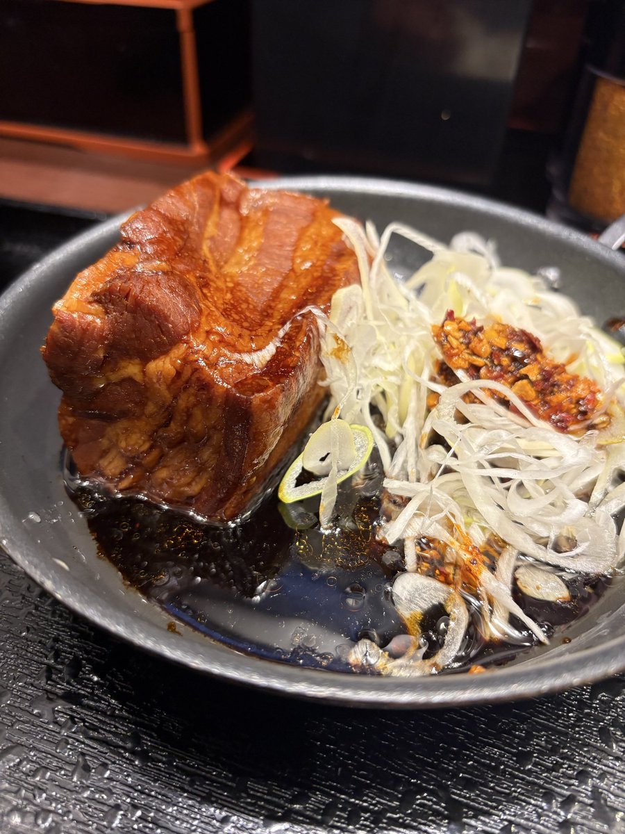 tabenomi_app's tweet photo. と，いろいろ考えながら美味しくいただきました。柔らかくてボリューミーな角煮。
ご馳走様でした。
#吉野家
#角煮 https://t.co/eflsyQ6rPK