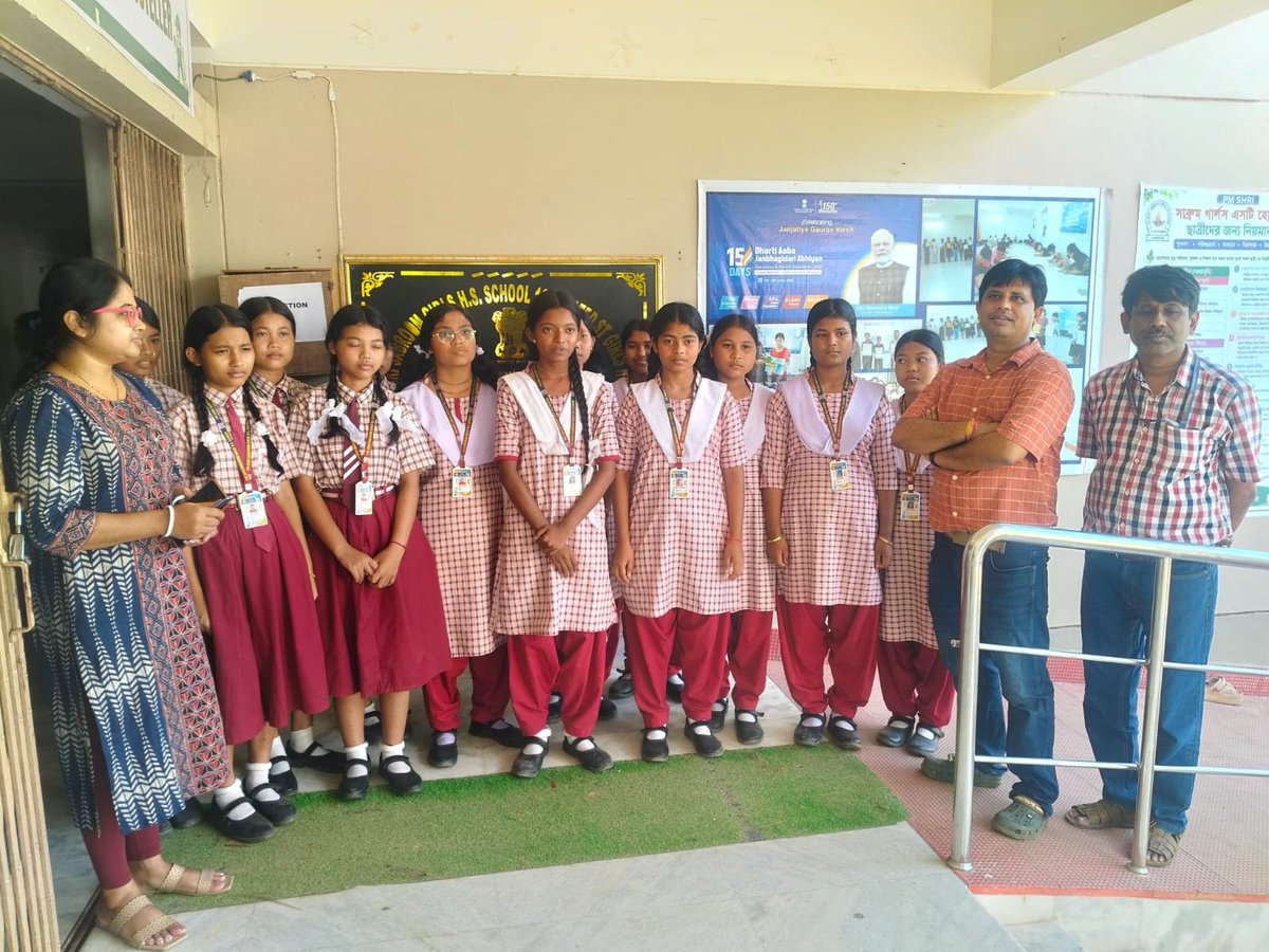 ManashC36115378's tweet photo. The State Immunization Team visited Sabroom SDH and PM Shri Sabroom Girls’ Higher Secondary School regarding the HPV vaccination programme.
The team appreciated and praised the performance of Sabroom SDH and PM Shri Sabroom Girls’ Higher Secondary School for their commendable https://t.co/ZYWj4LJufK