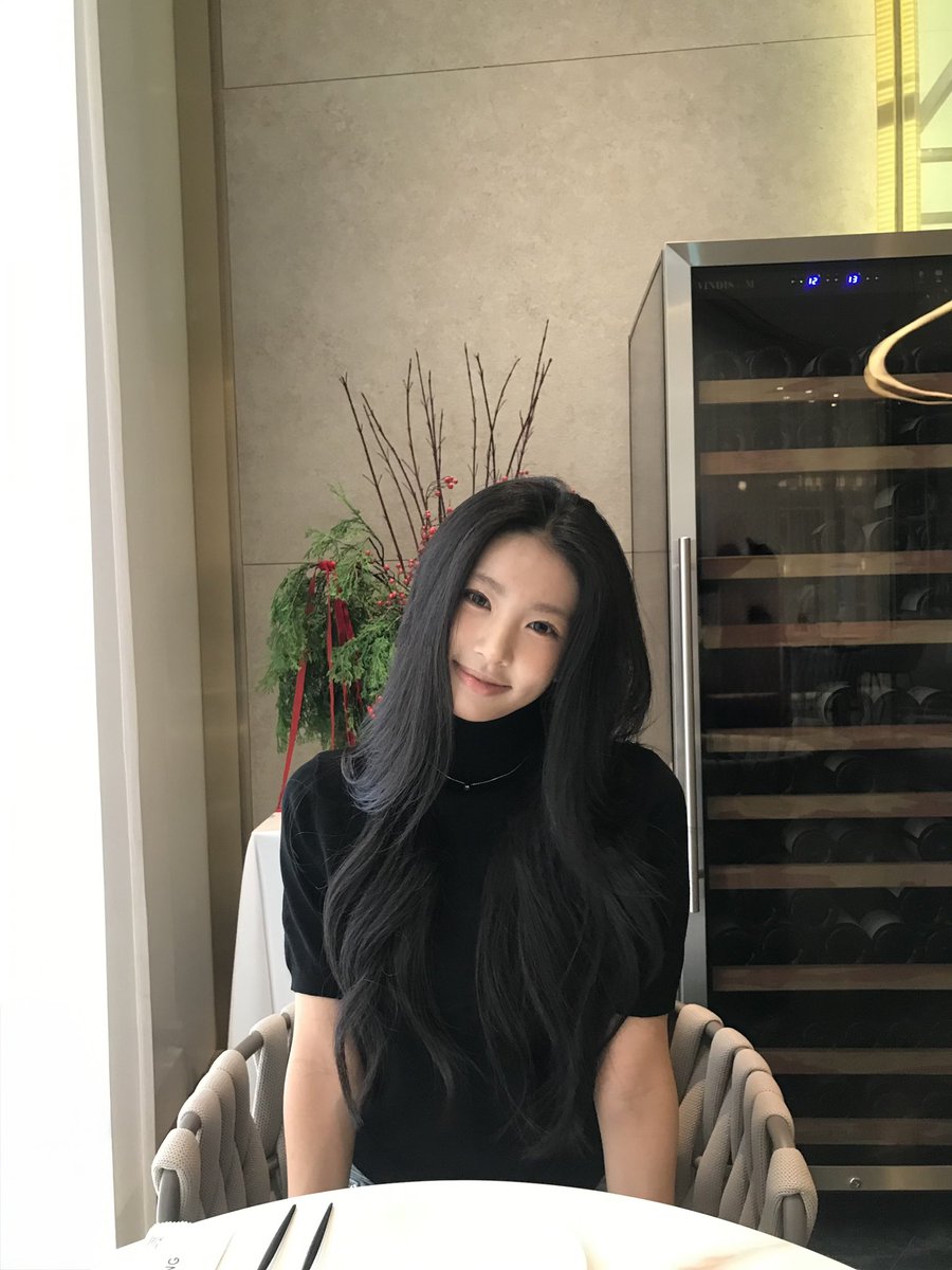 fhrfkdgo's tweet photo. 록님 사복 느낌 개좋아서 울음 https://t.co/h60XifHHfr
