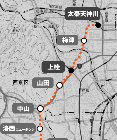 OsakaSubwaycom's tweet photo. 京都市営地下鉄東西線 太秦天神川～洛西ニュータウン【延伸データベース】
https://t.co/MRYgcbGa5N

71年の資料におおまかな経由地と駅名が掲載されてたので図示しました
B/C比が２越えの有望な路線…なんですがねぇ…