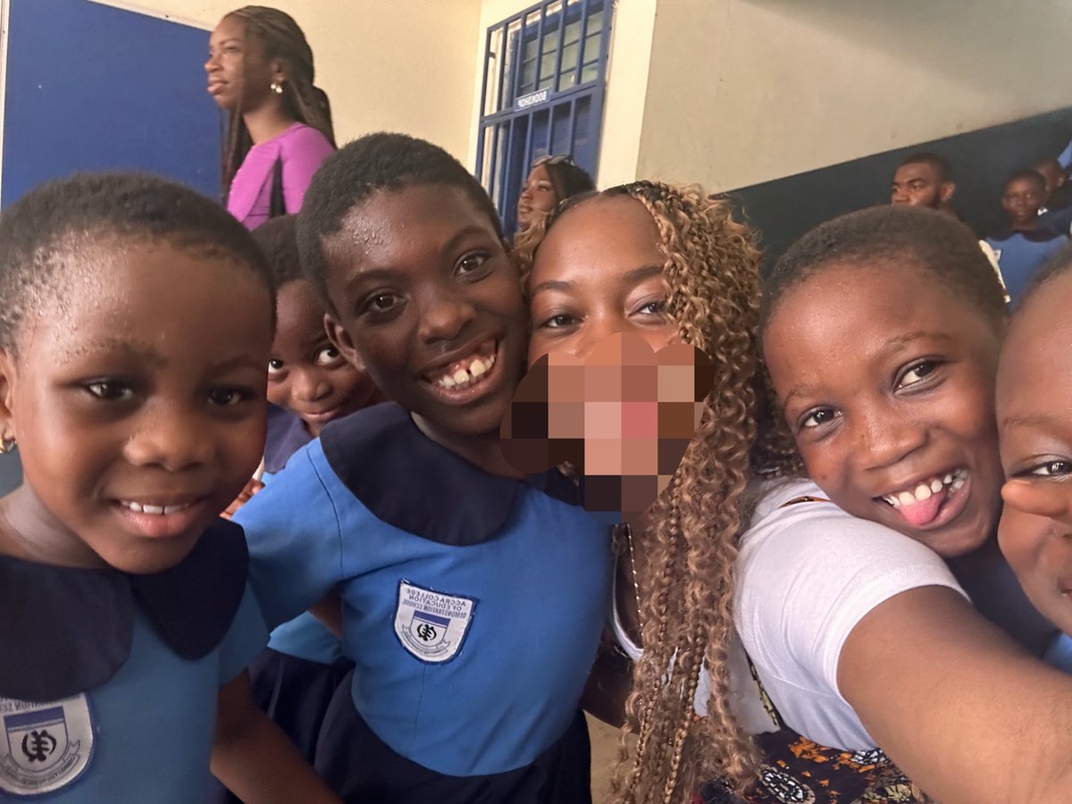 jezebelIIl's tweet photo. right like i was in ghana with kids and they acted the same way…and im black…they just are excited to speak to foreigners !!! https://t.co/ZniW5HM0KD
