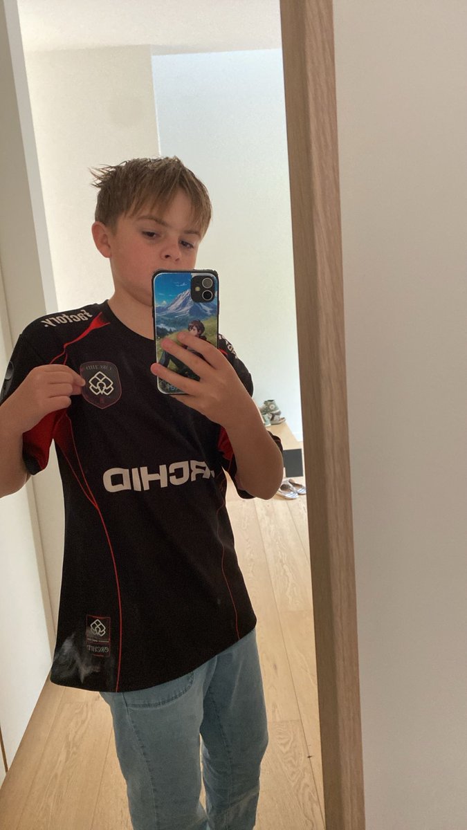 riftftn's tweet photo. GO TO ANVERS🇧🇪

Allez izzi nocif et seyyto ❤️🖤🤍 https://t.co/S8vi7goTHw