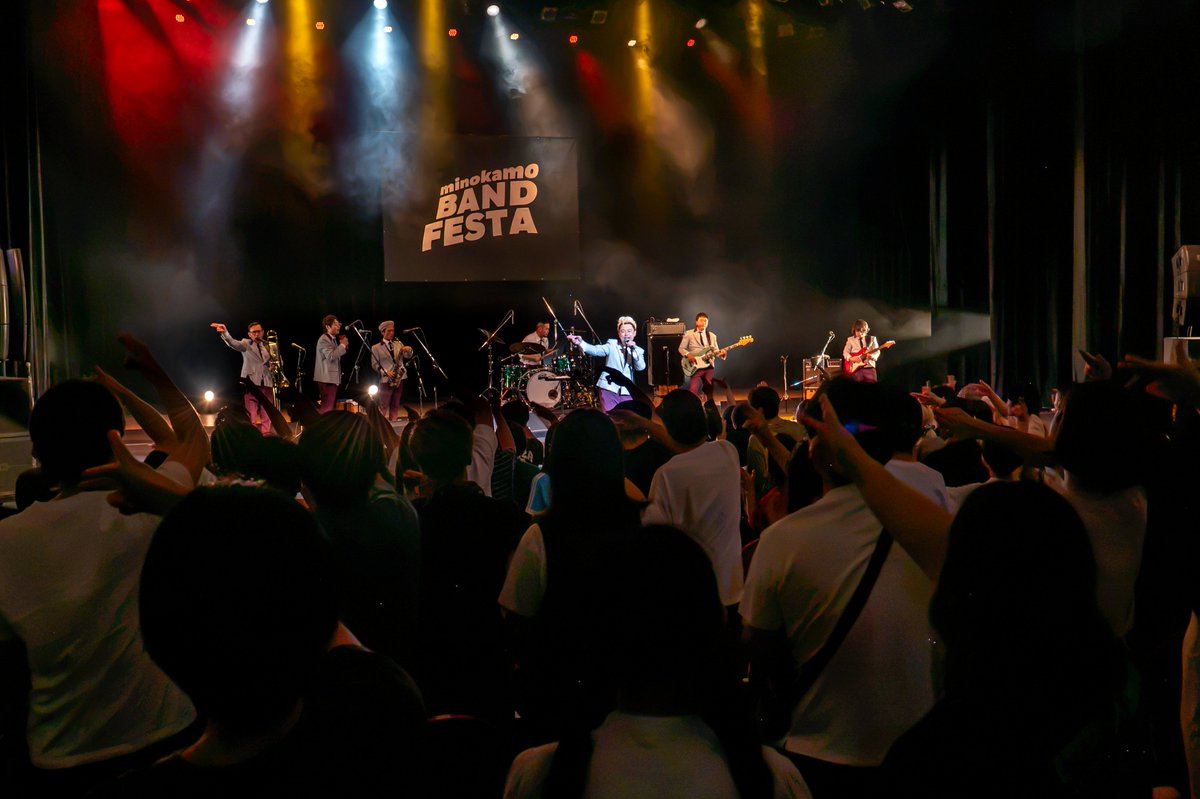 mkbandofesta's tweet photo. ...☆☽ 𝙢𝙞𝙣𝙤𝙠𝙖𝙢𝙤 𝘽𝘼𝙉𝘿 𝙁𝙀𝙎𝙏𝘼 𝟮𝟬𝟮𝟲...☆☽

Special Guest 【 在日ファンク 】
@ZAINICHI_FUNK 
ステージ写真公開 📸

🪧Instagramでは沢山公開してますので是非ご覧下さい☺
https://t.co/IoTqZ5SVSS

Photo by 安江正実
@lato_photography (Instagram)

在日ファンクの皆様😊
エンターテイナーな臨場感！ありがとうございました✨

@hamano_kenta_Mg 
@nagatamasaki 
@mmmotoi 
@Gentle_Kubota 
@kids1982 
@koganemaru_gt 

･･････････････････････････････････
༻ minokamo BAND FESTA 2026 ༺
https://t.co/wsejxW8iOj