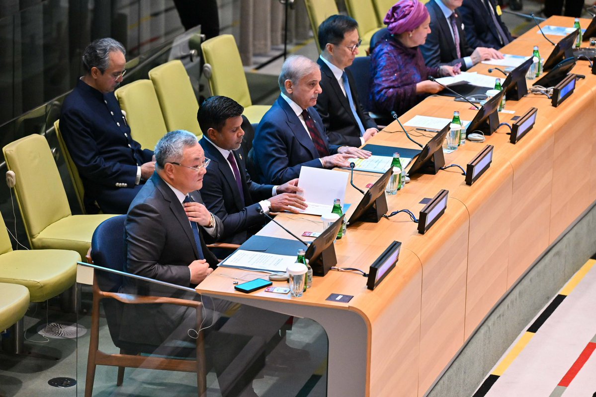 presidencymv's tweet photo. His Excellency Vice President Uz @HucenSembe delivers remarks at the High-Level Meeting on the Global Development Initiative hosted by China on the sidelines of the 81st Session of the United Nations General Assembly, highlighting sustainable growth and shared prosperity.

#MDVatUNGA81