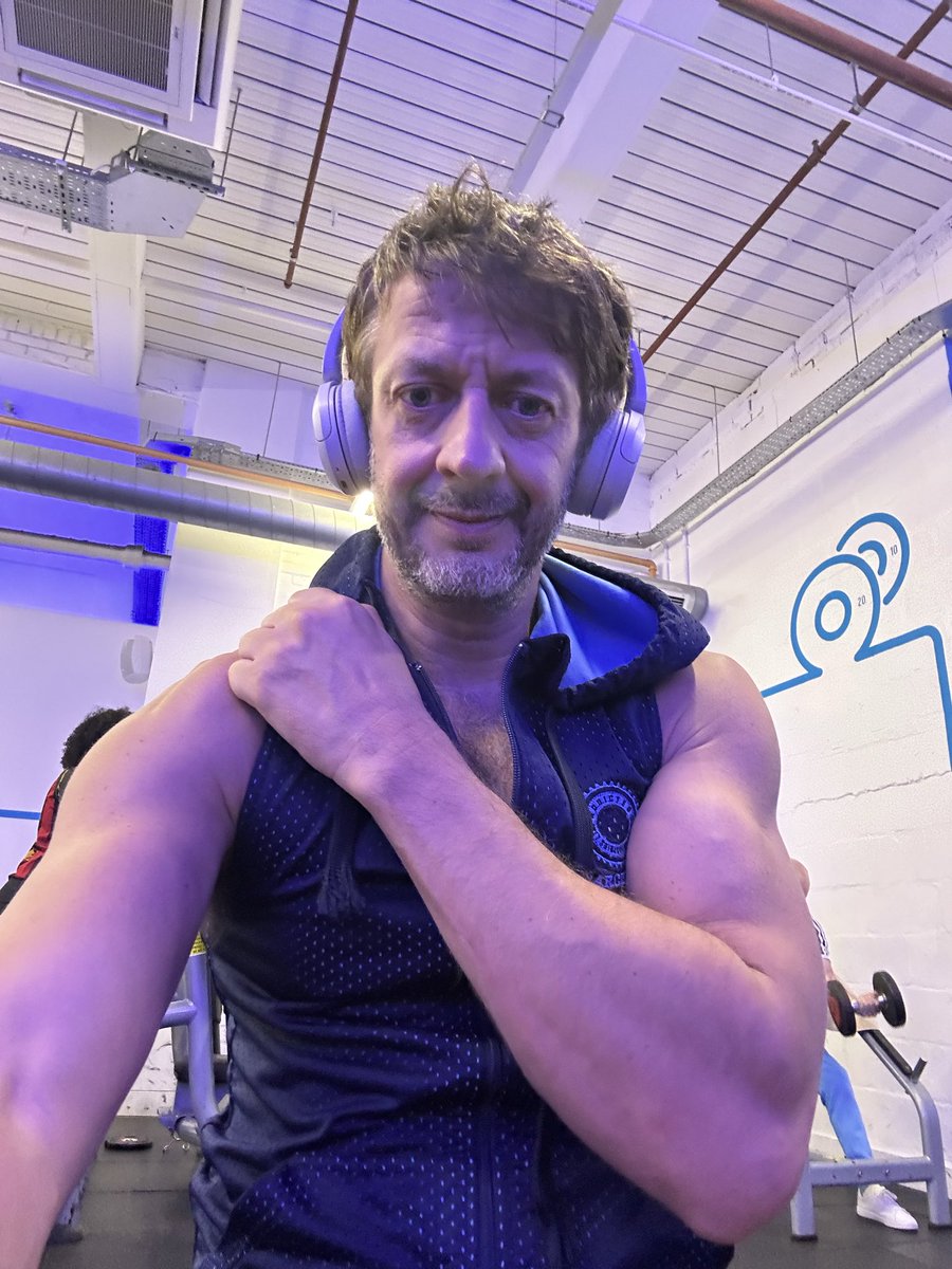 chiliandy's tweet photo. Who’s hitting the gym today? #gym #gaysub #muscled https://t.co/EVUPvqb41P