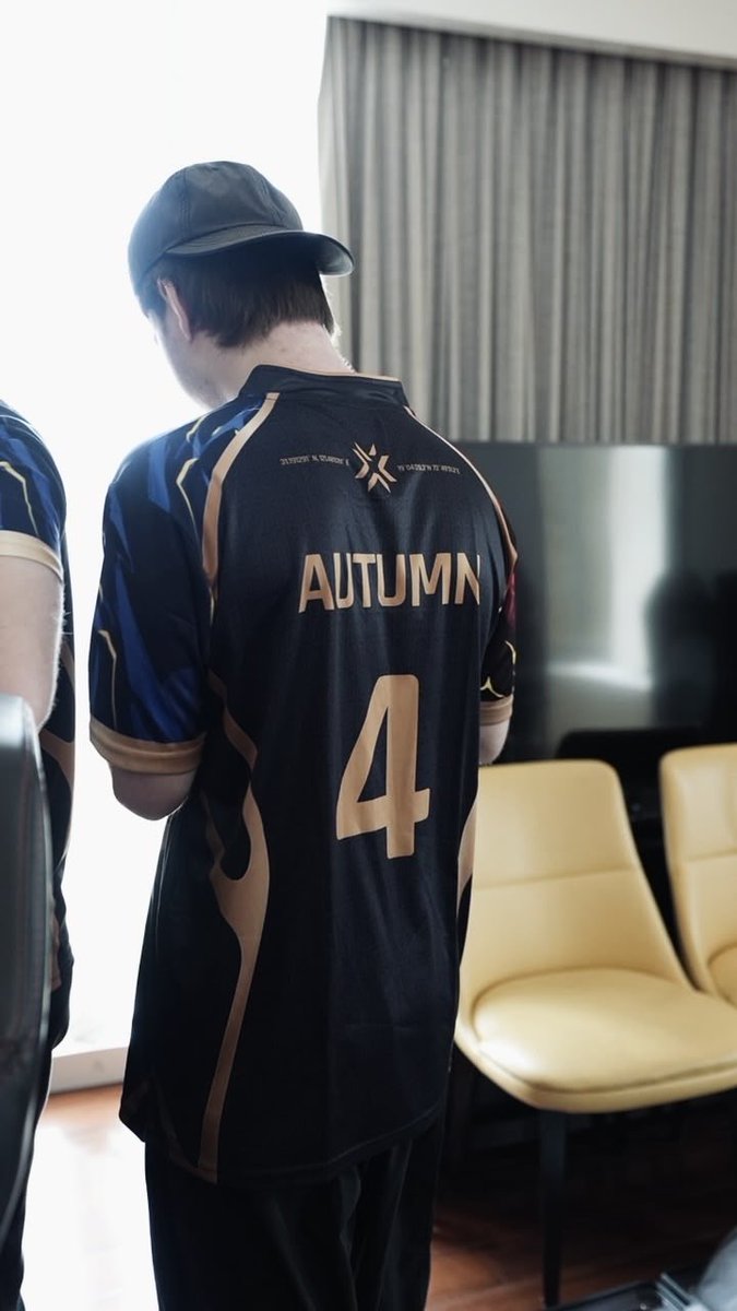 GlobalEsportsIn's tweet photo. Pre-match aura farming 🥶
#VALORANTChampions https://t.co/IcUh6axD74