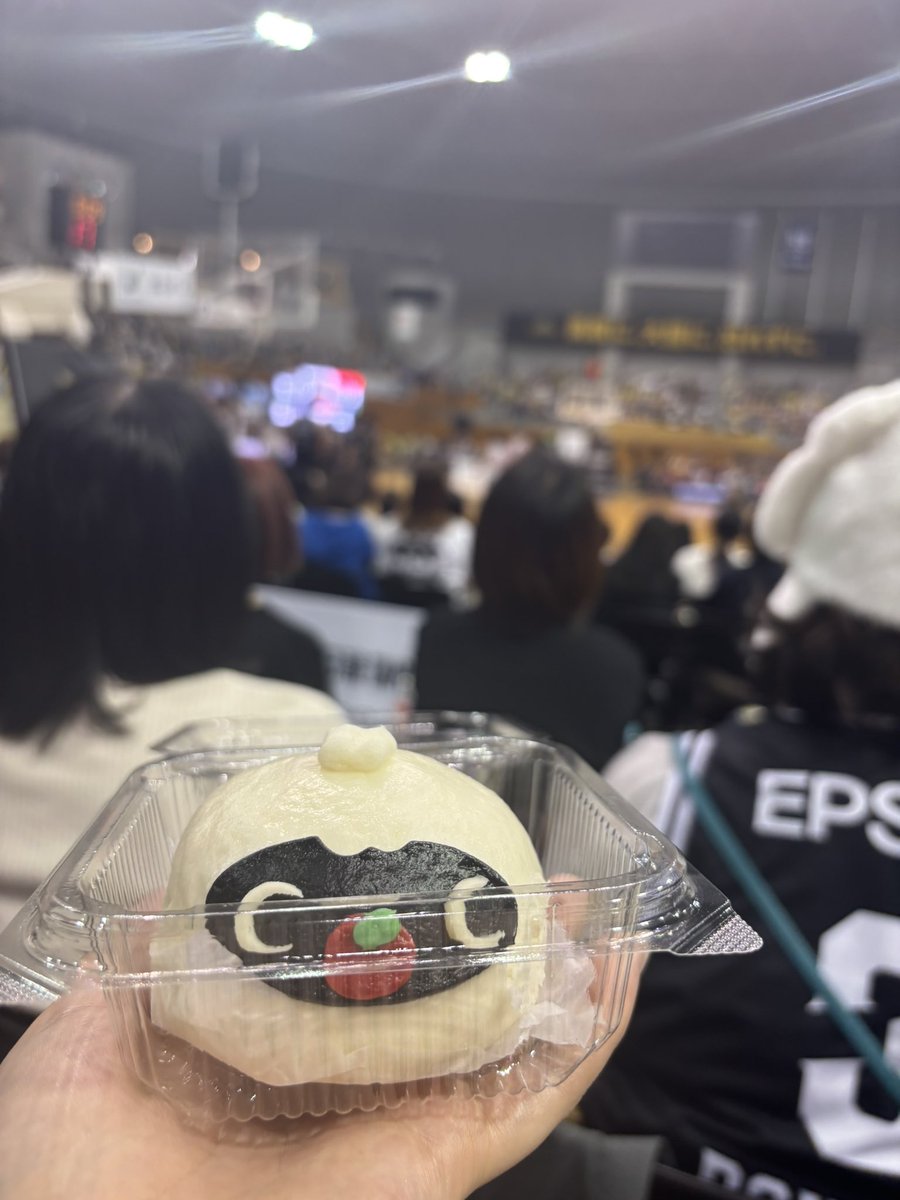 fs__in's tweet photo. 信州ブレイブウォリアーズ🏀
@ホワイトリング

藤牧さんが出演されるとのことで、人生で初めてのバスケ観戦！
ファンのみなさんの声援が凄くて初めてだったけど楽しめた‼️
次の試合も行ってみようかな！と思うぐらい楽しかった😭
藤牧さん、新しい楽しみに連れてきてくれてありがとう🙏 https://t.co/8wGENdruRo