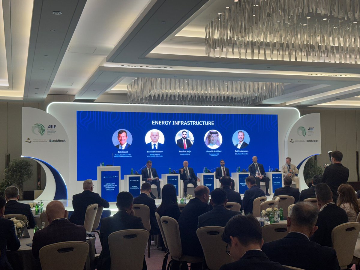 ParvizShahbazov's tweet photo. II Azərbaycan Beynəlxalq İnvestisiya Forumu (@aiiforum_az) çərçivəsində “Enerji infrastrukturu” panelində ölkəmizin qarşıdakı onillik üçün enerji prioritetlərindən danışdıq. Etibarlı #neftqaz təchizatı, #bərpaolunanenerji, güclü #elektrikşəbəkələri, #enerjisaxlancı və regional #enerjibağlantıları əsas istiqamətlərimizdir. Məqsədimiz müxtəlif #enerjimənbələri|ni və bazarları birləşdirən müasir #enerjiinfrastrukturu qurmaq, bu prosesdə özəl sektorla uzunmüddətli tərəfdaşlığı genişləndirməkdir.