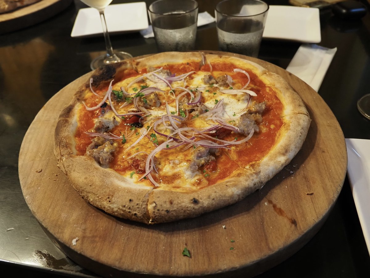 kogiro2026's tweet photo. 今日の昼は、ピザ🍕

#久住ワイナリー
#レストラン石窯工房 https://t.co/G2y1rKZbtk