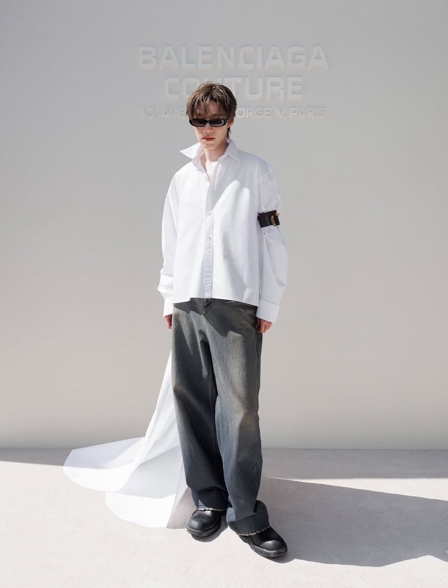 dellpooh55's tweet photo. 8 JULY 2026 พีพี Couture Balenciaga 

25 SEPTEMBER 2026 พีพีย้ายมา MFW for GUCCI โดยได้ตำแหน่ง BA เช่นกัน 

หวังว่าคำบรรยายสั้นๆนี้ทำให้เข้าใจแล้วนะว่าพีพีกับวงการแฟชั่นระดับโลก มาอีกหนึ่งระดับแล้ว การได้ย้ายอย่างรวดเร็วแทบไม่มีช่องว่างเลย เป็นปรากฏการณ์ที่หายากในคนไทย #ppkritt https://t.co/EuJhVGvSyo