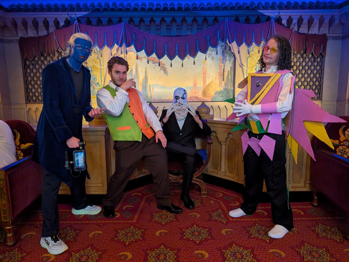 DaBasicsZ's tweet photo. The undertale symphony was awesome man. I haven't been to many events like this but if any of y'all were there holy you were all so chill it was so much fun to mess around and take pictures with people! (I was rouxls kaard) #undertalesymphony #undertaleㅤ https://t.co/zCirVVpyZg