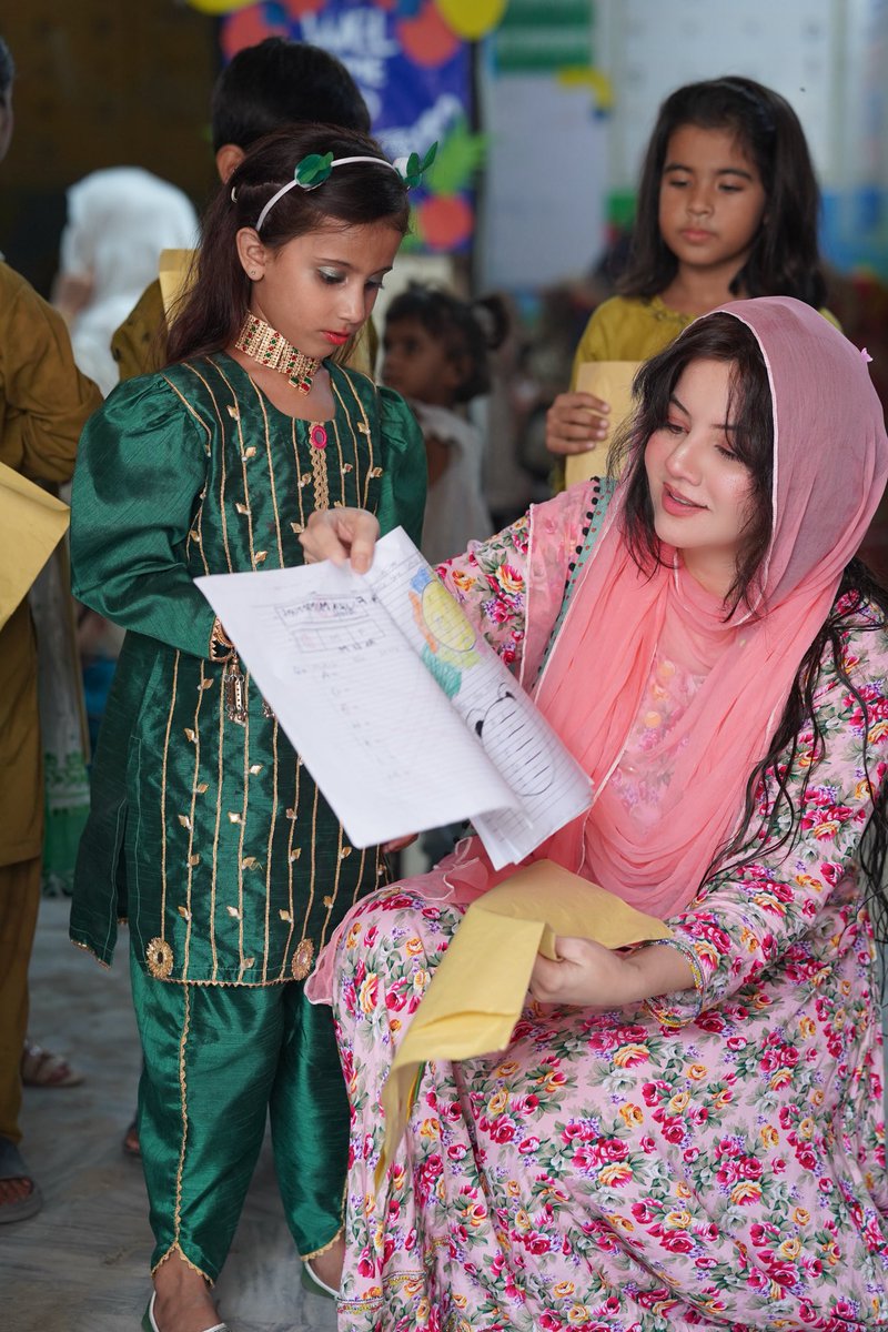 Rabipirzada's tweet photo. الحمداللّٰہ! میرے لیے سب سے بڑی کامیابی رابی پیرزادہ فاؤنڈیشن اسکول کے بچوں کی کامیابی ہے۔ ان بچوں کے چہروں پر خوشی اور ان کے شاندار رزلٹ ہی میری محنت کا اصل صلہ ہیں۔ اللّٰہ تعالیٰ انہیں ہمیشہ کامیاب کرے۔ آمین!
#RabiPirzada #RabiPirzadaFoundation #MySuccess #Alhamdulillah #SchoolResults