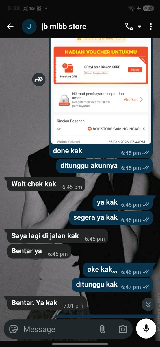 ellychannxu's tweet photo. tbtb chat kalo prosedurnya harus 300k akhirnya aku pinjem temen aku 150k buat ngeluarin, ini aja aku minta akunny ngemis² bgt :) udh gitu pas aku minta kode suruh bayar lagi, uang makan aku habis buat ini,, sumpah jahat bgt 
boleh minta tolong up ga guys dan kasi pencerahannya :) https://t.co/r3OPErhIpB