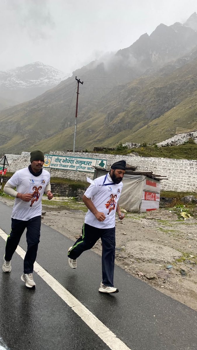 IbexRadioTarana's tweet photo. MTB Challenge | Day 2 🏃♂️🔥
Men’s Run — जहाँ हर कदम हौसले की कहानी कहता है! 💪🏔️
पहाड़ों की चुनौती, रफ्तार का जुनून और जीत का जज़्बा! 🏃♂️⚡
#MTBChallenge #Day2 #MensRun #MountainRun #Uttarakhand #PahadiRunners #RunForTheMountains #Adventure #Fitness #NeverStopRunning https://t.co/4iJVGivc9f