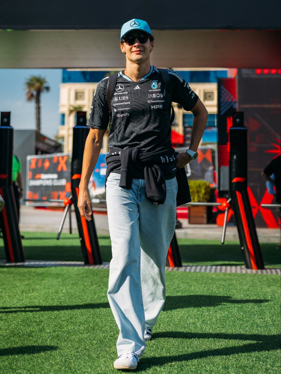 F1's tweet photo. The front row has arrived! 👋 

#F1 #AzerbaijanGP https://t.co/K71ZlZMrHB