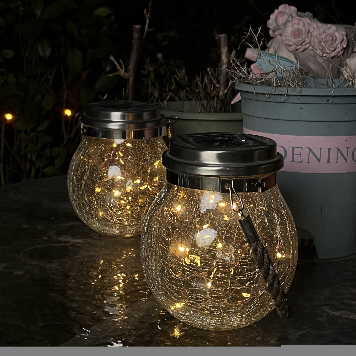 giangbrian48554's tweet photo. Just transformed an old mason jar into a cute string light holder! Super easy DIY that adds warm vibes to my small apartment  #DIYCraft https://t.co/usNR7oQ5gL