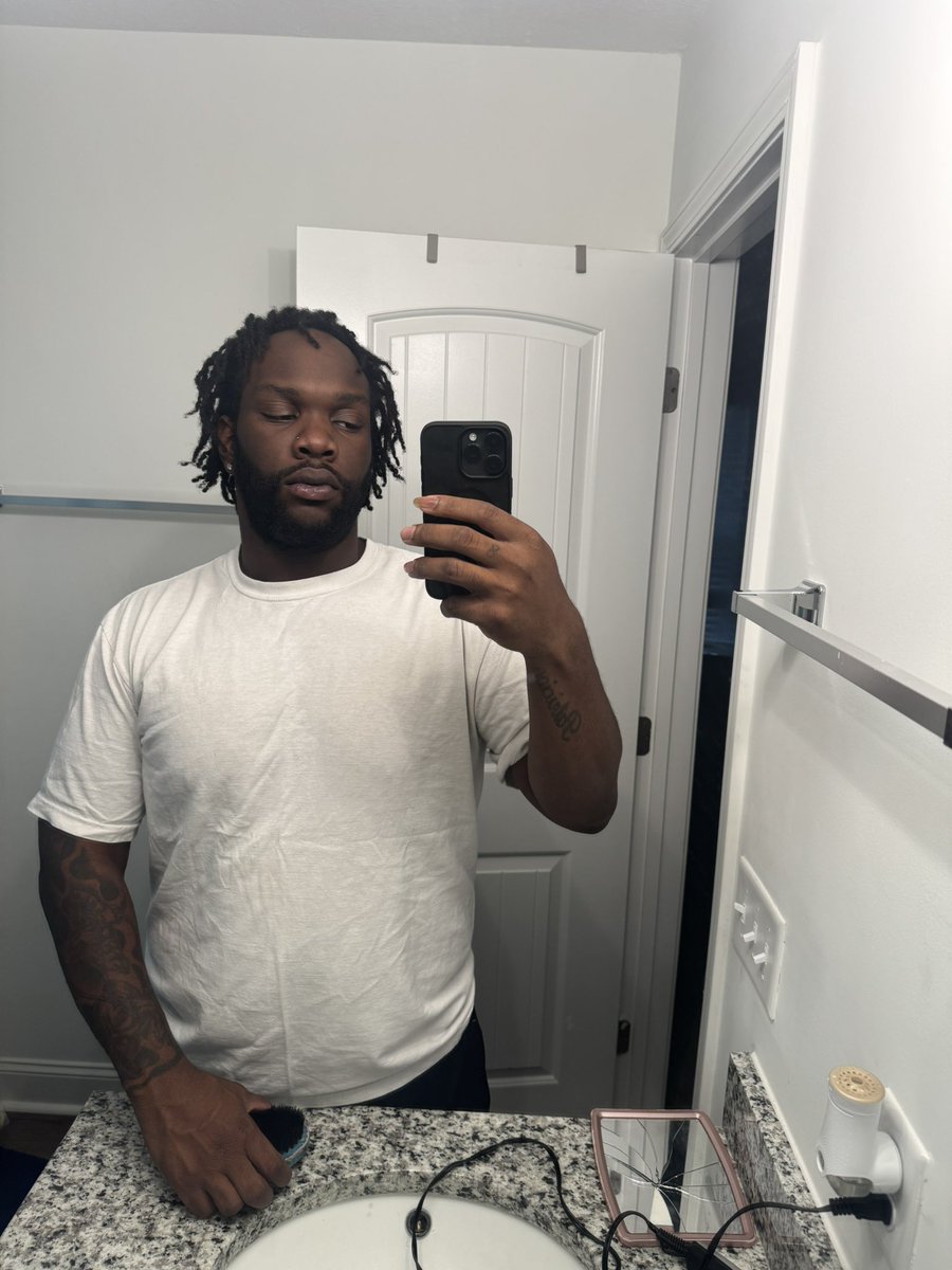kaptationson's tweet photo. look at me baby, do it look like i chase hoes? 🤔🅿️ https://t.co/TJuitgVIej