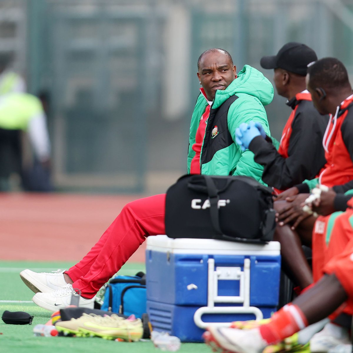 AfrFootball's tweet photo. Mosimane begins Bafana reign, Kenya face Eritrea
Read more on https://t.co/yRTg0CKfQf
#AFCON #preview #caf #AfricanFootball #BafanaBafana #kenya #Guinea @CAF_Online @BafanaBafana @Football_Kenya https://t.co/1D5r1KfxSQ