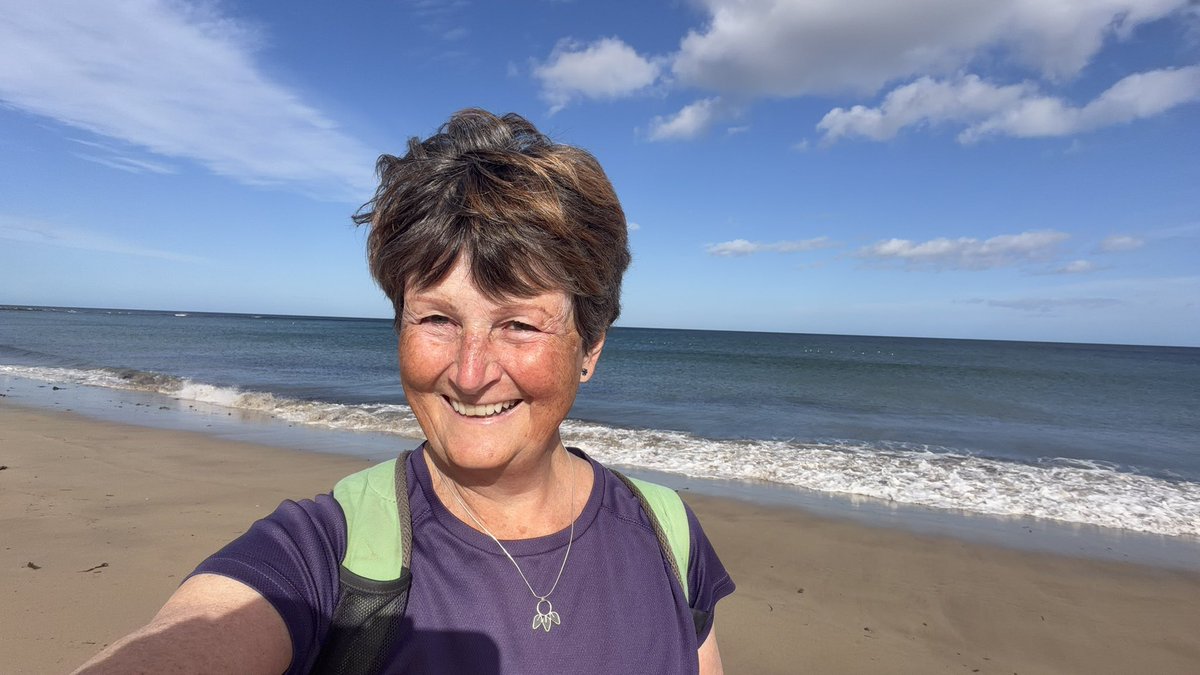 RuthlessTweets's tweet photo. Yesterday’s walk was mainly along beaches. Golden sands and wonderful waves. #LoveScotland #WalkingIsGoodForYou https://t.co/ItQGaxR5Is