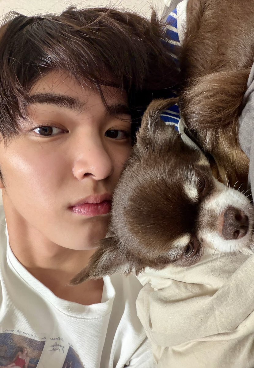 wnqkr2's tweet photo. 건호랑 쿠키 https://t.co/sNJcrB9OvG