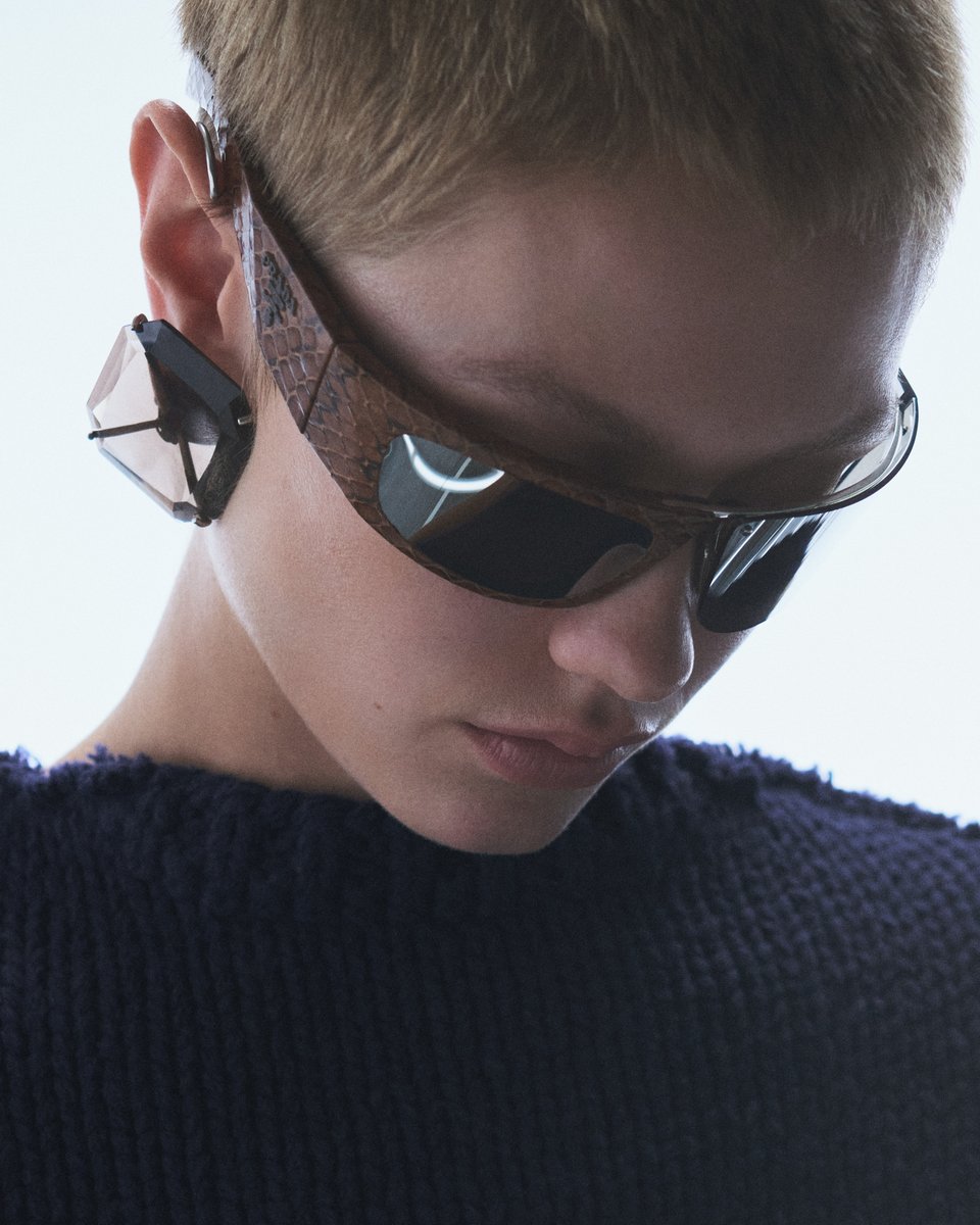 prada_japan's tweet photo. ミウッチャ・プラダとラフ・シモンズによる #プラダ 2027年春夏ウィメンズコレクションをクローズアップ。
自由のために設計されたスカートは、プラダにとって特別な存在となっています。
https://t.co/h1b1M398AP
#PradaSS27 #MiucciaPrada #RafSimons #Prada https://t.co/eiBFBvzQJl